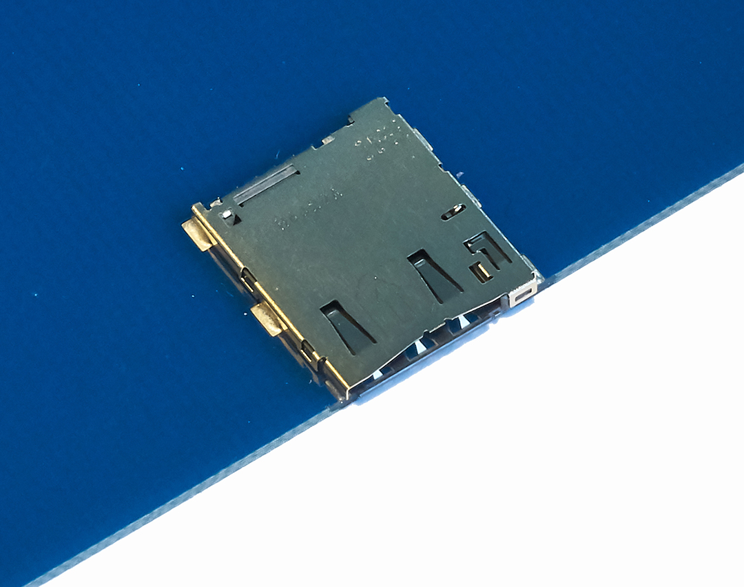 The World's Lowest Profile Nano SIM Card Connector